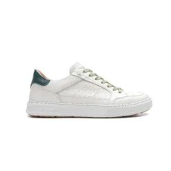 Ambitious White Trainer|141697333
